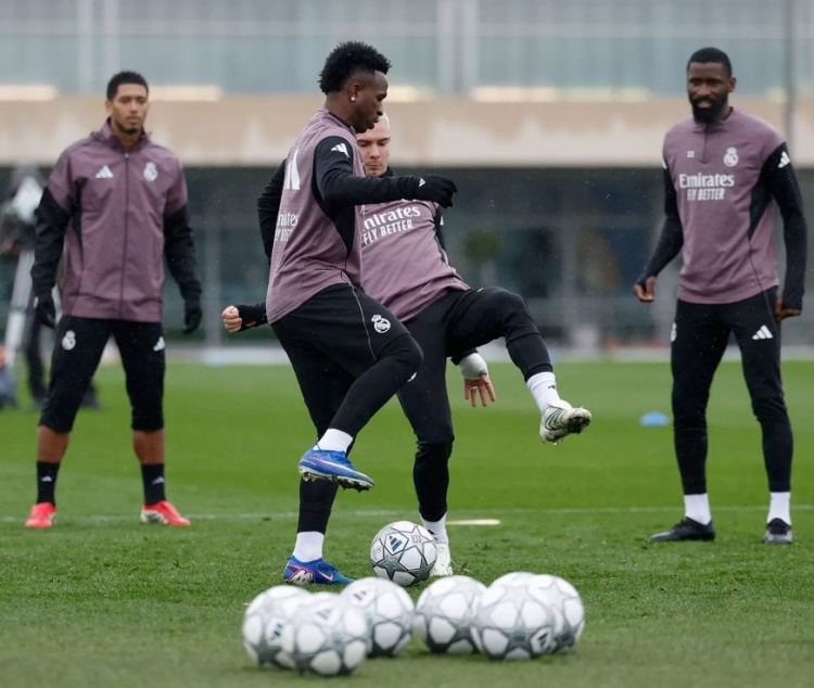 HTH SPORTS中国-官方：吕迪格参加部分合练，姆巴佩和A费完成中等强度个人训练