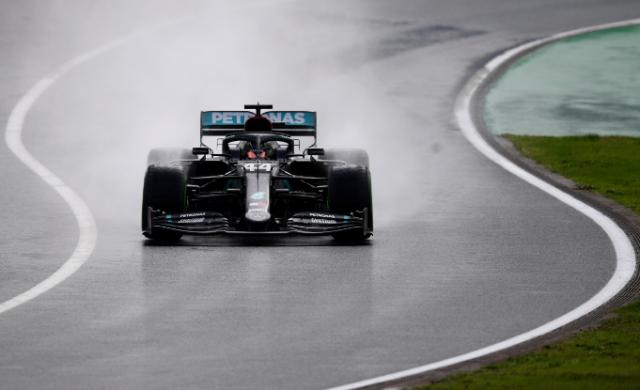 华体会正版下载-汉密尔顿续约进展缓慢 梅奔母公司视拉塞尔为备选